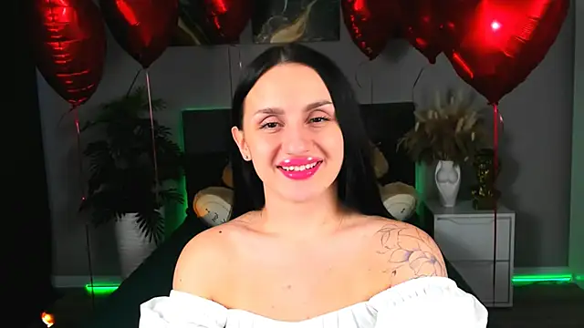 Snapshot of EmiliaBeynard chatting on 02/25/25, 01:28 EmiliaBeynard online show from 02/25/25, 01:28