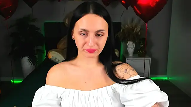 Snapshot of EmiliaBeynard chatting on 02/25/25, 05:04 EmiliaBeynard online show from 02/25/25, 05:04