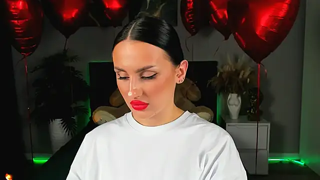 Snapshot of EmiliaBeynard chatting on 02/27/25, 01:28 EmiliaBeynard online show from 02/27/25, 01:28