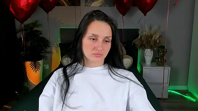 Snapshot of EmiliaBeynard chatting on 03/01/25, 09:04 EmiliaBeynard online show from 03/01/25, 09:04