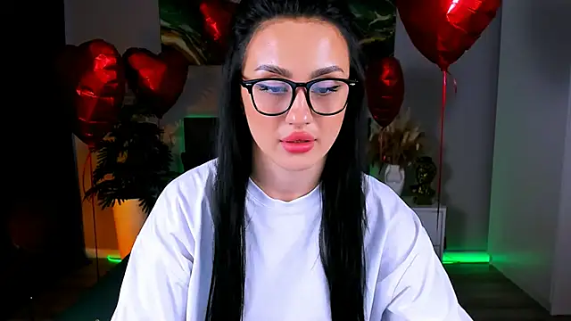 Snapshot of EmiliaBeynard chatting on 03/10/25, 01:54 EmiliaBeynard online show from 03/10/25, 01:54