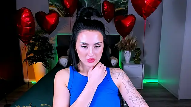 Snapshot of EmiliaBeynard chatting on 03/10/25, 04:57 EmiliaBeynard online show from 03/10/25, 04:57