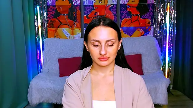 Snapshot of EmiliaBeynard chatting on 03/18/25, 05:10 EmiliaBeynard online show from 03/18/25, 05:10