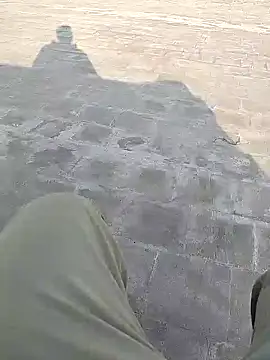 xmanrawan2 online show from 02/05/25, 11:34