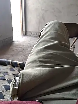 xmanrawan2 online show from 02/17/25, 07:37