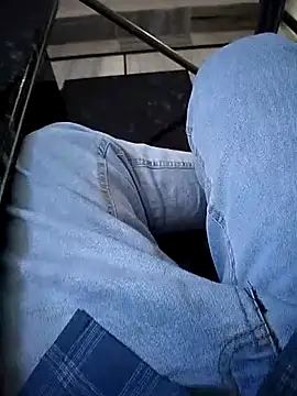 xmanrawan2 online show from 03/04/25, 09:51