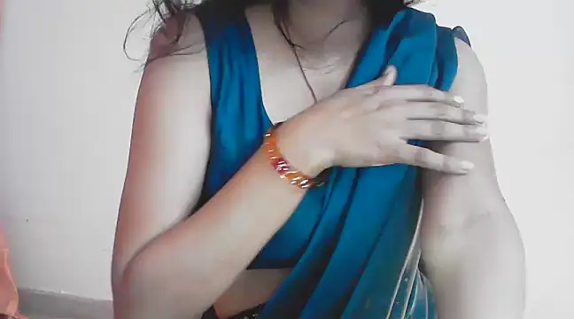 Snapshot of kajal__bhabhi_ chatting on 02/10/25, 05:41 kajal bhabhi online show from 02/10/25, 05:41