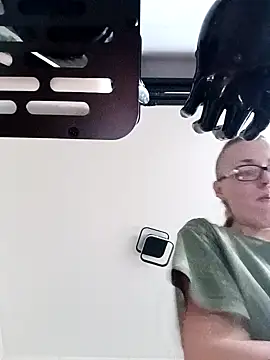 Astrid-Gilbert online show from 02/03/25, 03:17