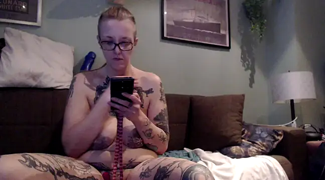 Astrid-Gilbert online show from 02/24/25, 08:47