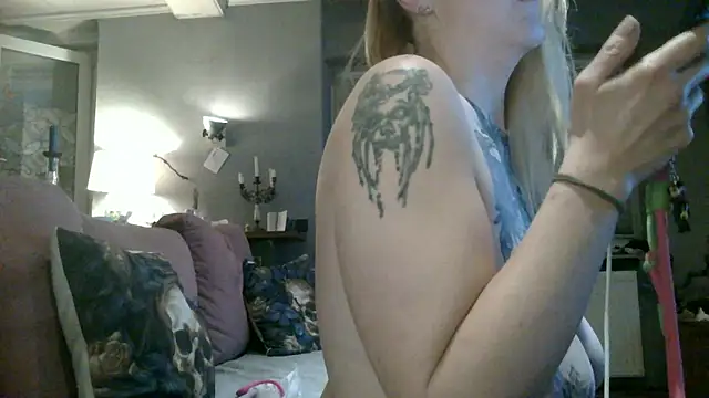 Astrid-Gilbert online show from 12/14/25, 05:07