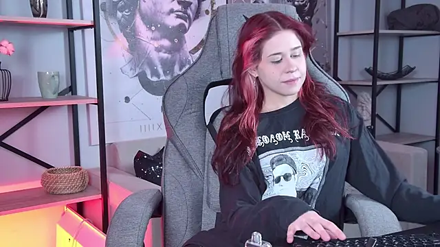 MisaPage online show from 11/28/25, 12:02