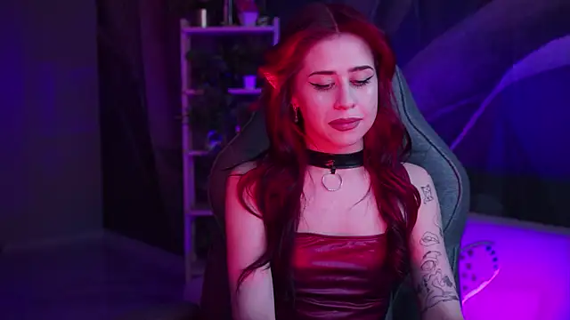 MisaPage online show from 12/04/25, 03:16