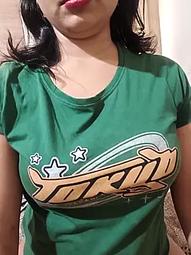 Snapshot of mahi69a chatting on 11/03/25, 10:27 mahi69a online show from 11/03/25, 10:27