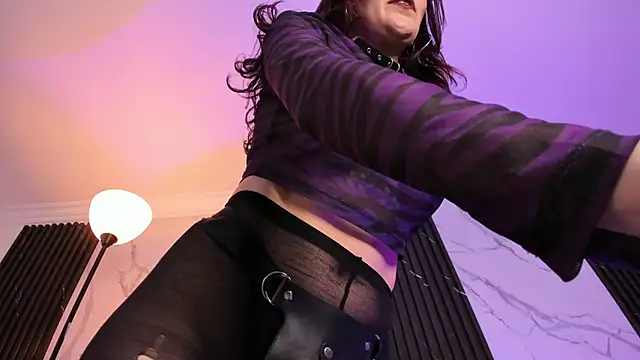 SadieManson  online show from 02/11/25, 08:31