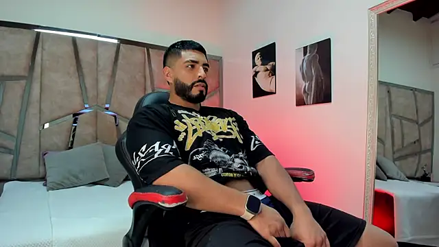 Snapshot of LeandroRusso chatting on 02/09/25, 09:06 LeandroRusso online show from 02/09/25, 09:06