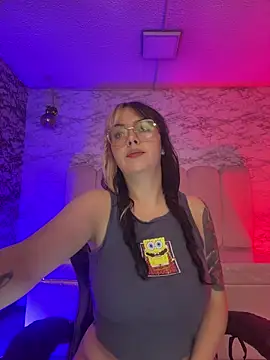 Hela v online show from 03/18/26, 02:31