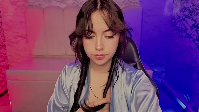 Hela v online show from 04/23/26, 01:13