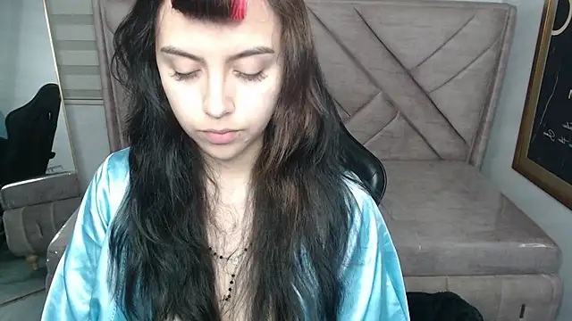 Snapshot of Hela_v chatting on 05/08/26, 05:40 Hela v online show from 05/08/26, 05:40