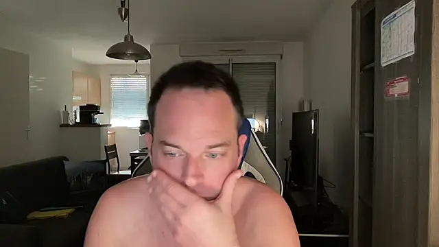 Funnyjul31 online show from 03/21/25, 05:34