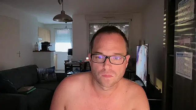 Funnyjul31 online show from 10/14/25, 04:41