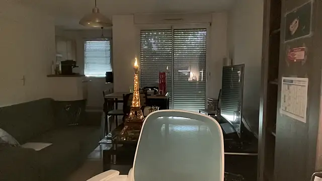 Funnyjul31 online show from 04/12/26, 02:22