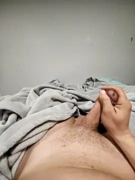 Snapshot of ElCastigador09 chatting on 03/05/25, 11:05 ElCastigador09 online show from 03/05/25, 11:05