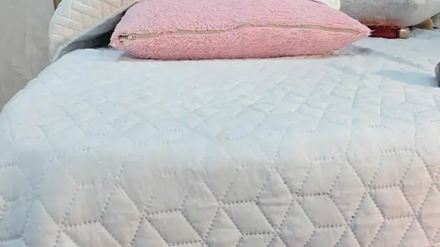 violet gray  online show from 02/28/25, 08:20