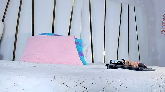 violet gray  online show from 03/05/25, 02:45