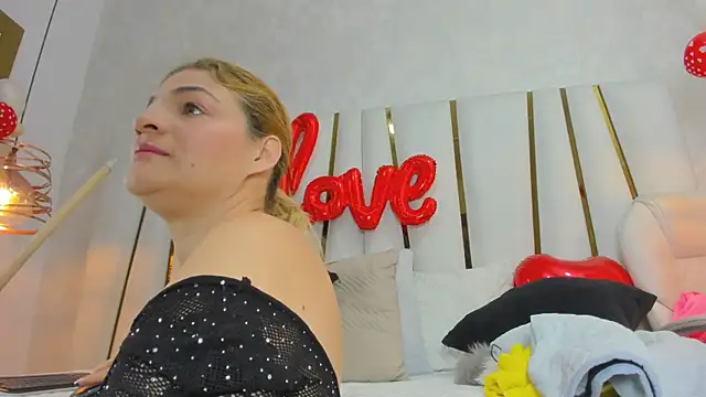 violet gray  online show from 02/16/26, 10:44