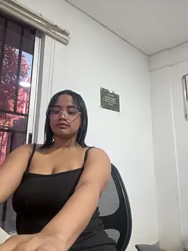 my cam online show from 02/14/25, 07:33