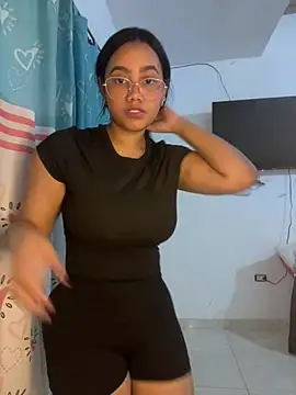 Snapshot of my_cam chatting on 01/17/26, 02:05 my cam online show from 01/17/26, 02:05