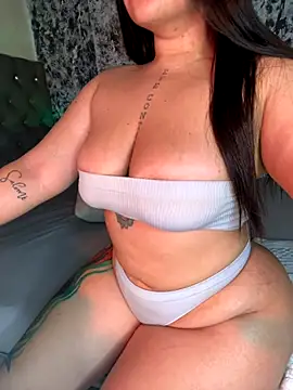 Snapshot of alexa_cf chatting on 11/10/25, 06:56 alexa cf online show from 11/10/25, 06:56