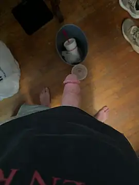 Johndxgnjxz online show from 04/24/26, 09:39