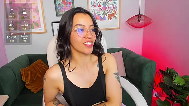 Snapshot of nina__dixon chatting on 02/15/25, 03:20 nina dixon online show from 02/15/25, 03:20