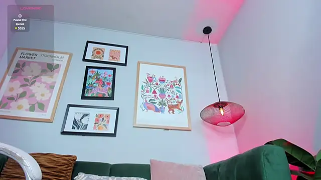 Snapshot of nina__dixon chatting on 02/16/25, 11:59 nina dixon online show from 02/16/25, 11:59