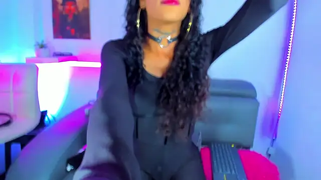 Snapshot of Cherry_splash chatting on 10/23/25, 10:25 Cherry splash online show from 10/23/25, 10:25