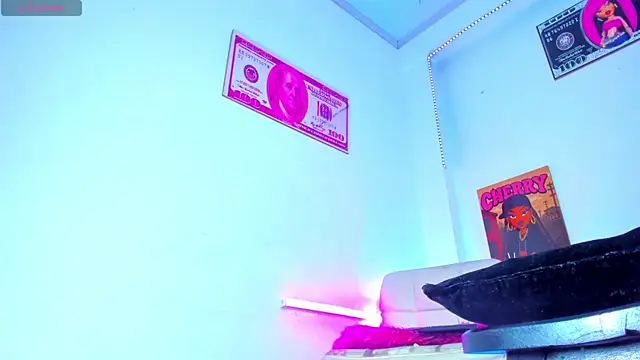 Snapshot of Cherry_splash chatting on 11/08/25, 02:17 Cherry splash online show from 11/08/25, 02:17