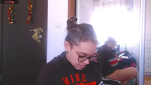 Ju-Hot online show from 02/19/25, 01:39