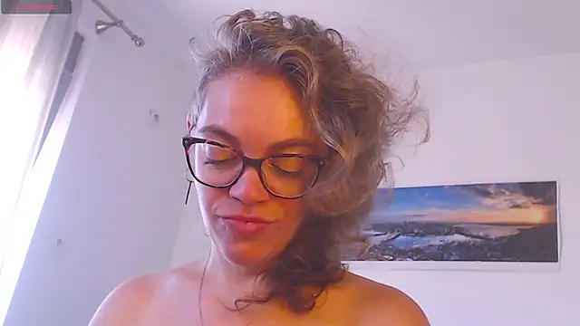 Ju-Hot online show from 09/15/25, 02:28