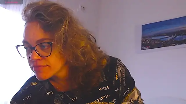 Ju-Hot online show from 10/22/25, 01:00