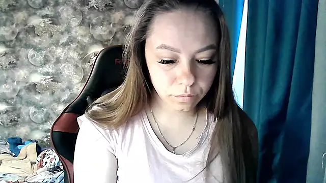 Snapshot of Misssweet_s chatting on 06/11/26, 04:10 Misssweet s online show from 06/11/26, 04:10