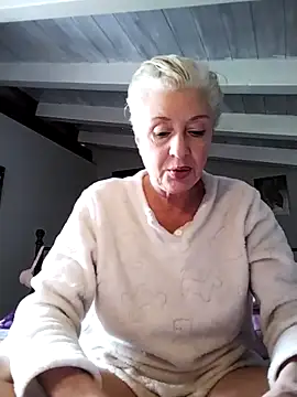 divinaerotica online show from 04/01/26, 01:34