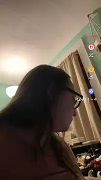 Snapshot of JuicyLuciee chatting on 02/28/25, 12:54 JuicyLuciee online show from 02/28/25, 12:54