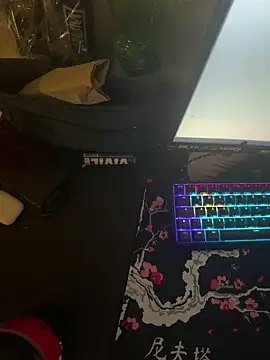 Snapshot of Mo_2003 chatting on 02/11/25, 09:14 Mo 2003 online show from 02/11/25, 09:14