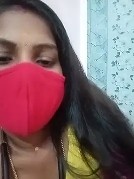 Snapshot of Tamil_roja17 chatting on 07/18/26, 01:10 Tamil roja17 online show from 07/18/26, 01:10