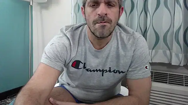 Snapshot of Troyt87 chatting on 11/23/25, 06:13 Troyt87 online show from 11/23/25, 06:13