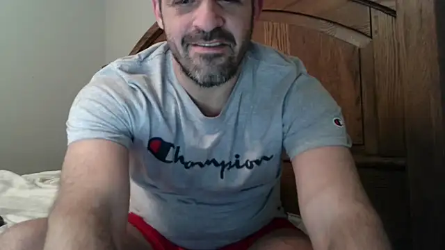 Snapshot of Troyt87 chatting on 01/12/26, 05:45 Troyt87 online show from 01/12/26, 05:45