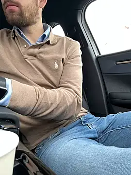 Snapshot of bullyboyy chatting on 02/20/25, 08:39 bullyboyy online show from 02/20/25, 08:39