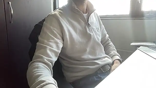 Snapshot of bullyboyy chatting on 02/26/25, 02:14 bullyboyy online show from 02/26/25, 02:14