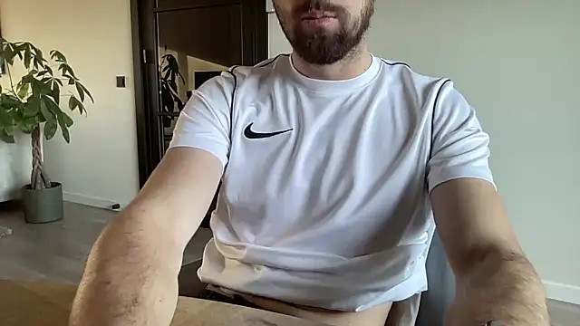 Snapshot of bullyboyy chatting on 09/15/25, 06:35 bullyboyy online show from 09/15/25, 06:35